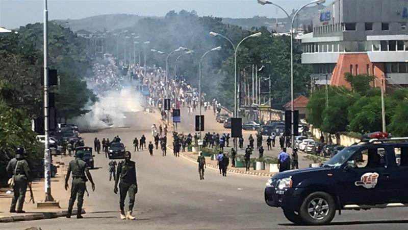 Nigerian police 'open fire' at Shia protesters amid Abuja clashes