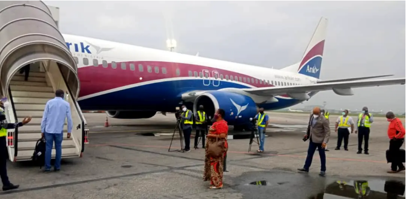 Passengers, Arik Air officials in scuffle over flight delay