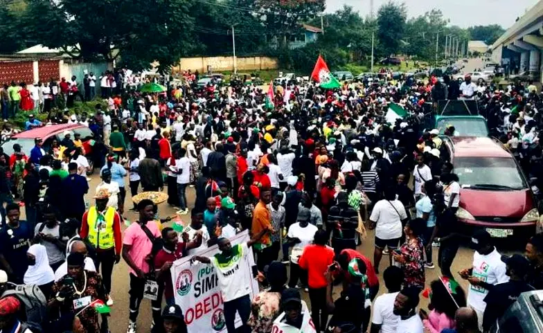 Thousands of supporters march for Peter Obi in Lagos