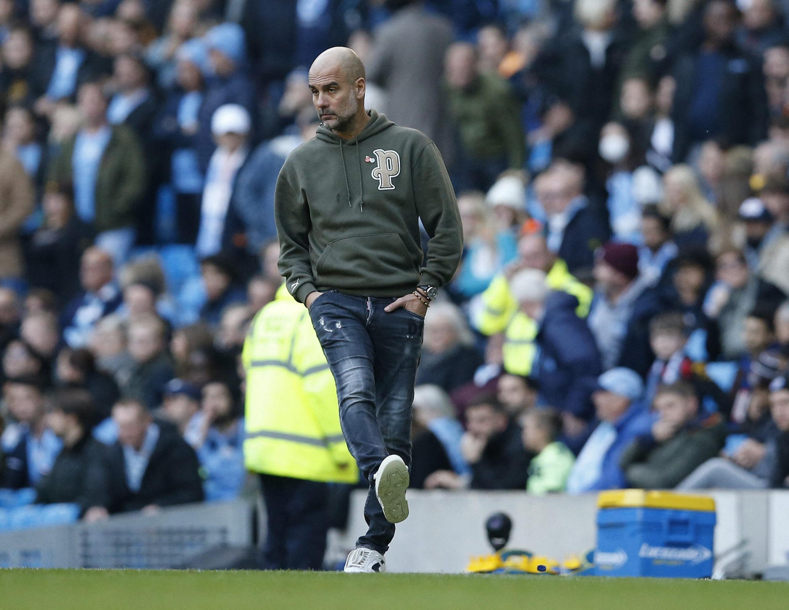 Guardiola extends contract at Manchester City to 2025