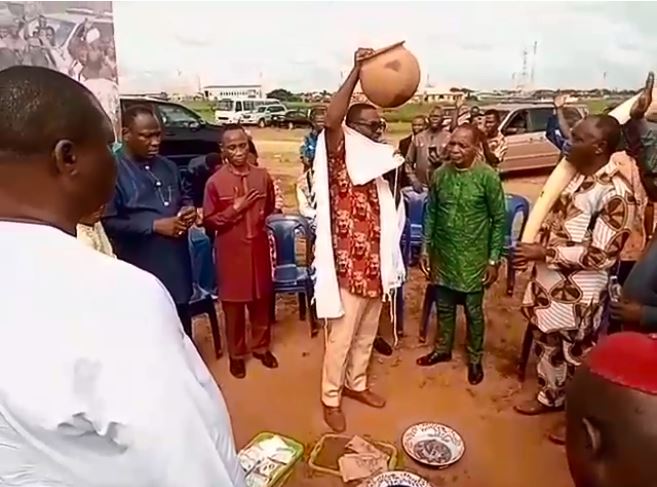 Video: Elders from 17 LGs go spiritual to save Abia State from evil leaders