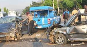 4 escape death in Osun auto accident