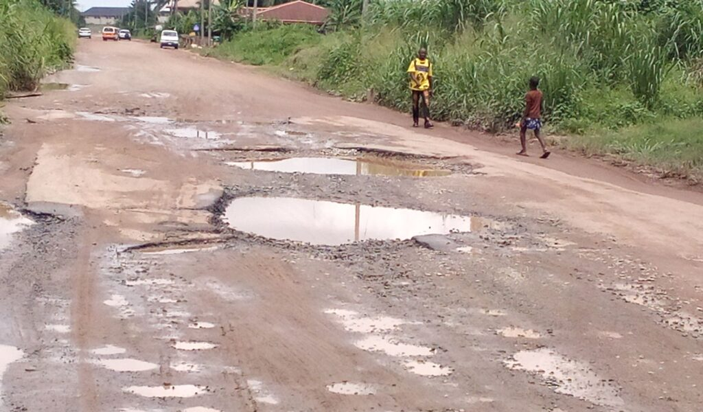 Assessing progress on Umuahia-Ikwuano-Ikot-Ekpene Road reconstruction